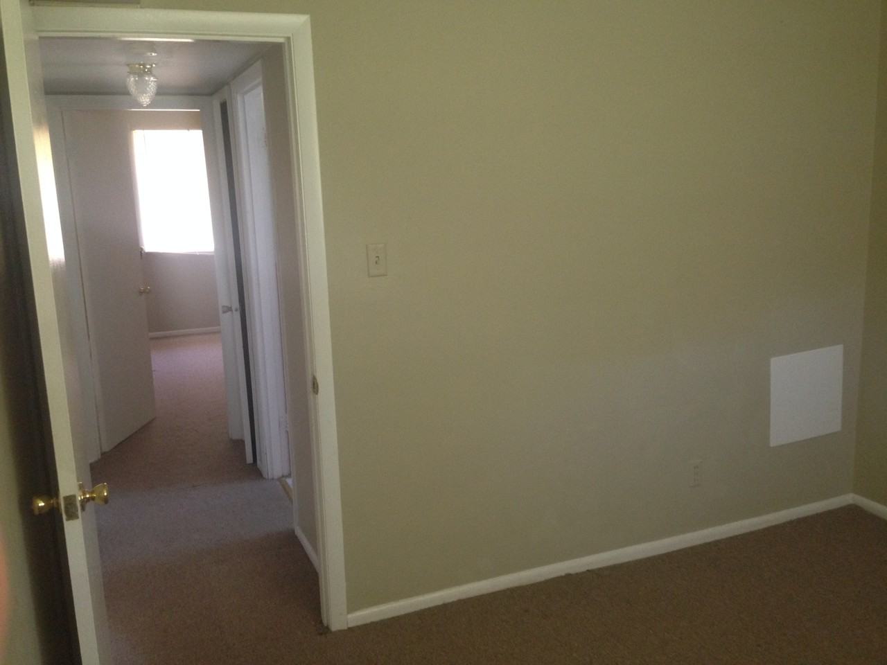 10125 Chaucer Ave - Photo 3 of 4