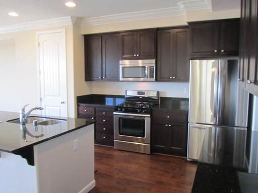 6301 Rocky Point Ct - Photo 3 of 20