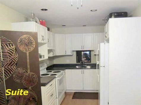 1221 Muirfield Pl - Photo 2 of 5