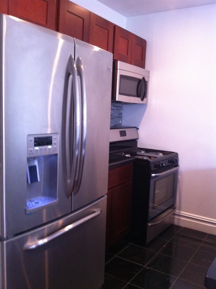 154 Washington Ave 1 - Photo 2 of 10