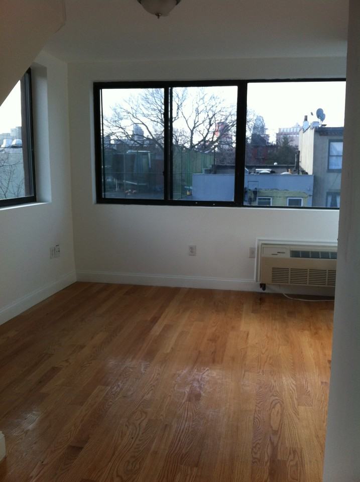 154 Washington Ave 1 - Photo 3 of 10