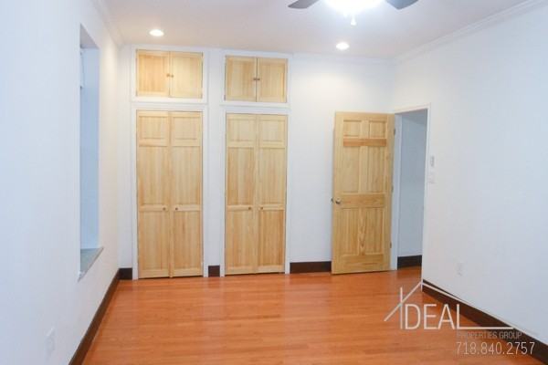 1543 W 1st St - Photo 3 of 4