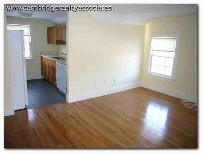 18 Garden St - Photo 2 of 4