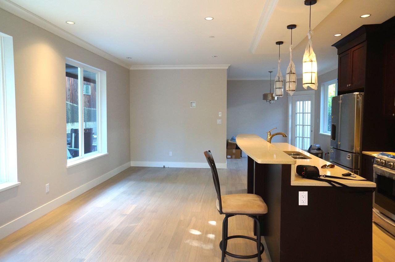 629 15th St W - Photo 2 of 6