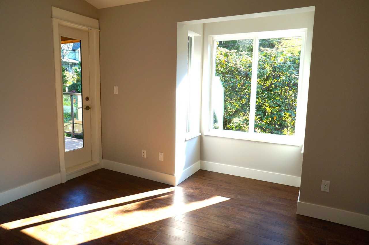 629 15th St W - Photo 3 of 6