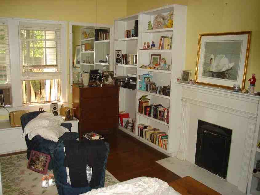 384 Arizona Ave - Photo 2 of 5