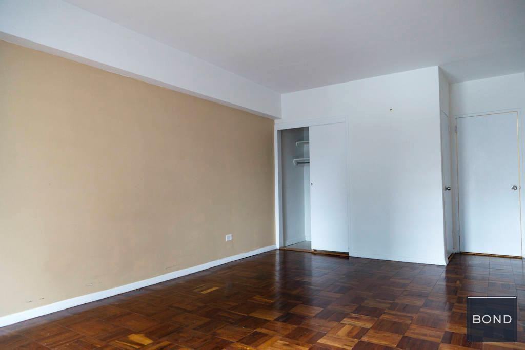 630 N 11th St - Photo 2 of 5