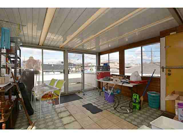 3205 E 48th Ave - Photo 3 of 12