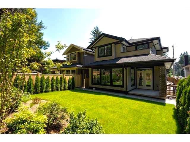 1098 Montroyal Blvd - Photo 3 of 10