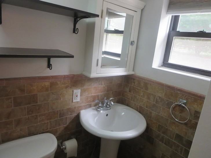 374 7th St #1B - Photo 3 of 3