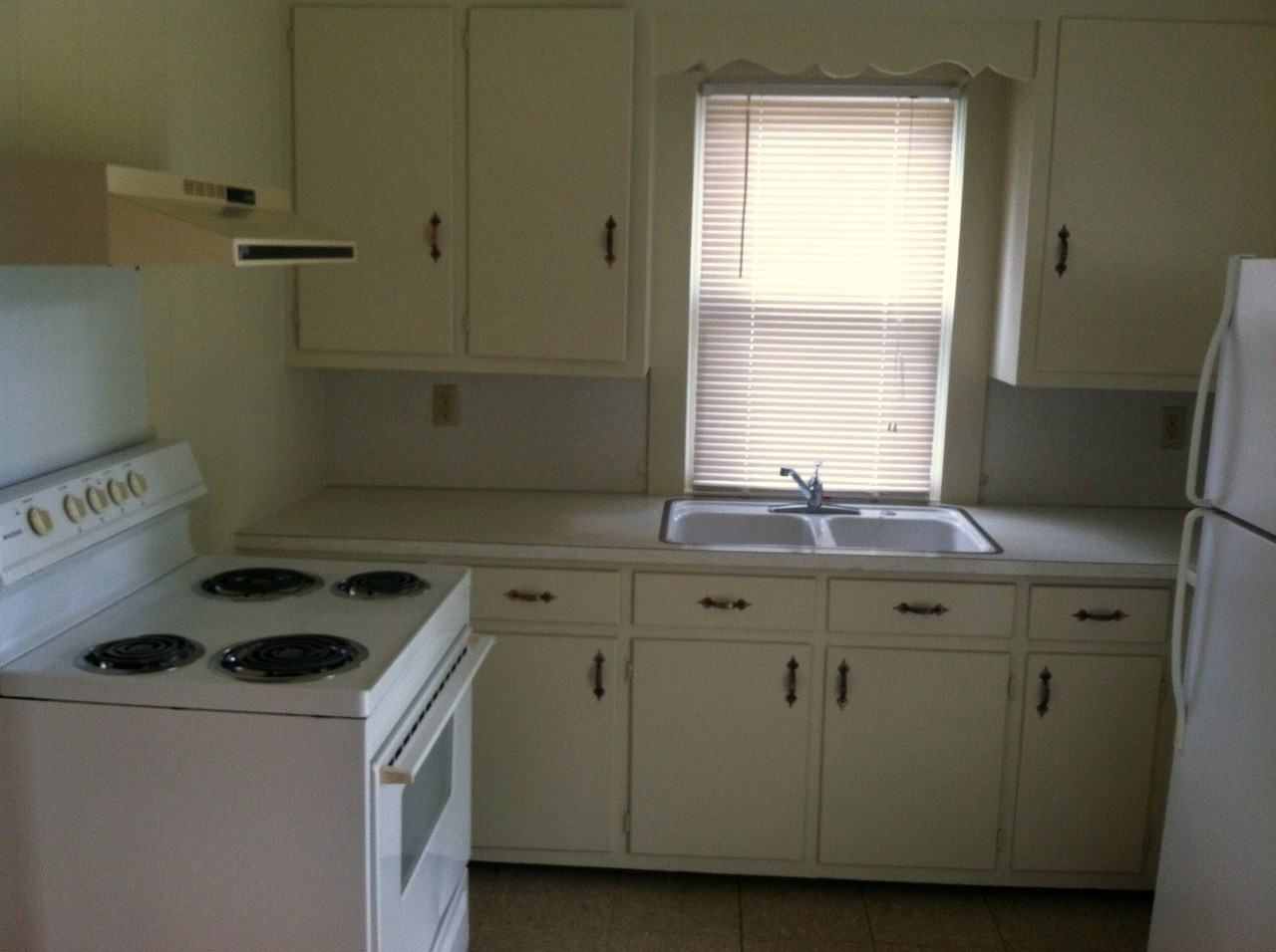 505 W Main St - Photo 3 of 12