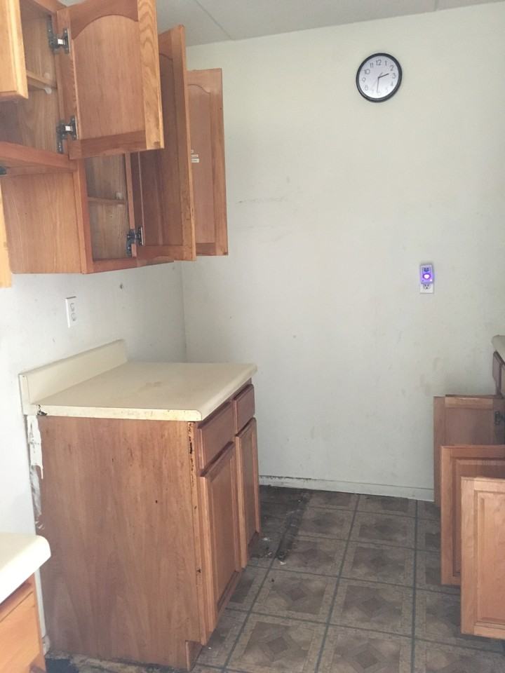 819 Bryant Ave - Photo 3 of 3