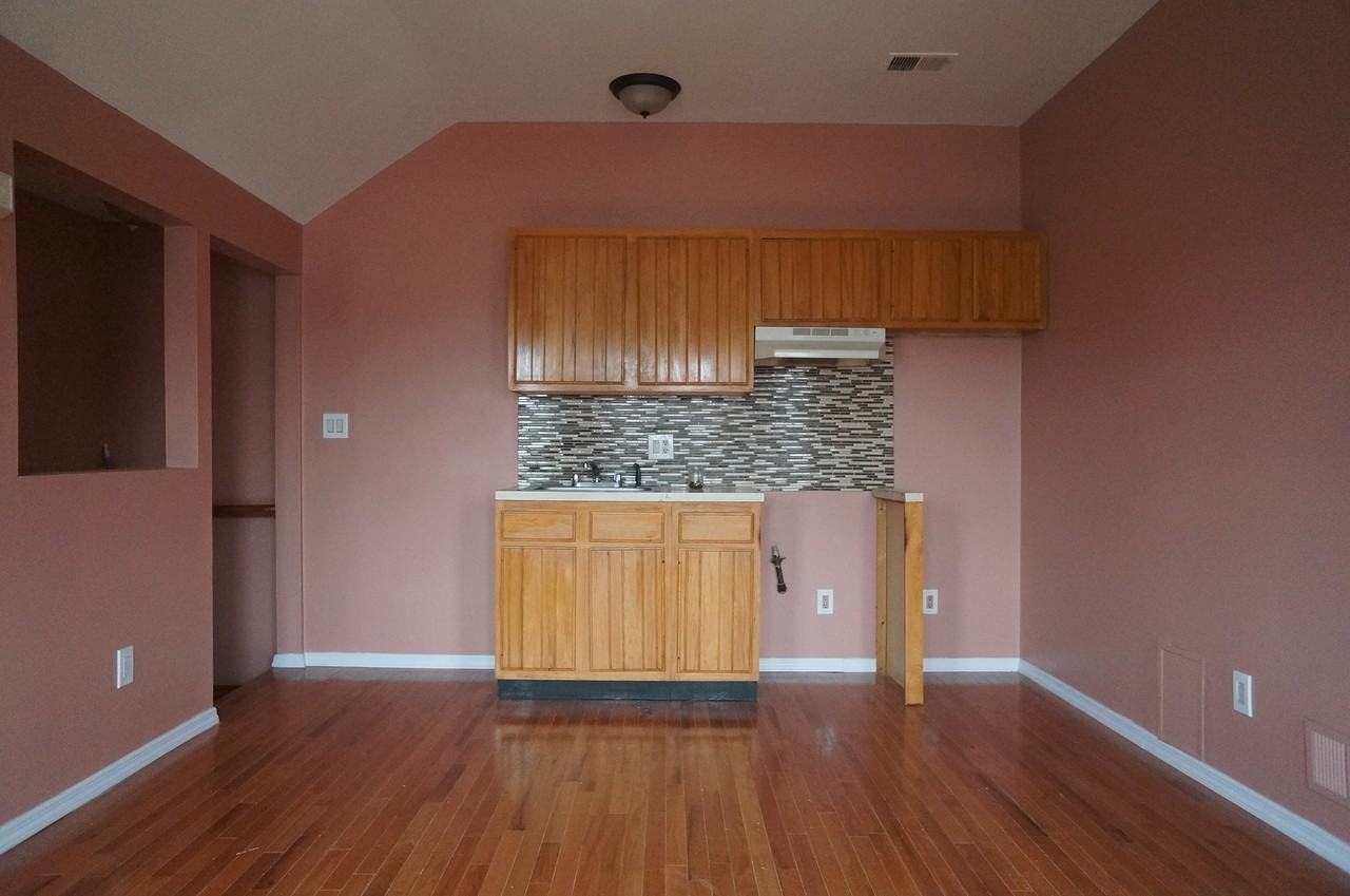 100 Jerome Rd - Photo 2 of 4