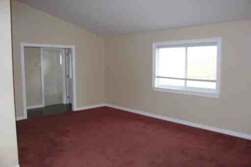 17550 Bromley Ave - Photo 3 of 12