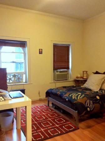 72 Pineapple St #4A - Photo 3 of 4