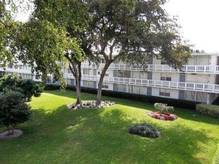 Set Point Garden - Photo 2 of 16