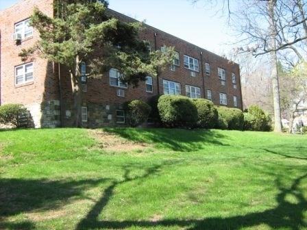 Rosemore Gardens - Photo 2 of 16