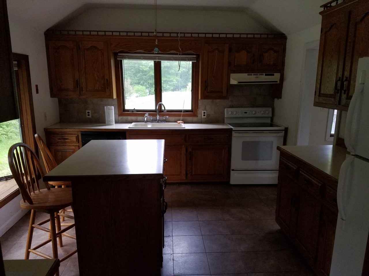 106 Jeremy Hill Rd - Photo 3 of 6