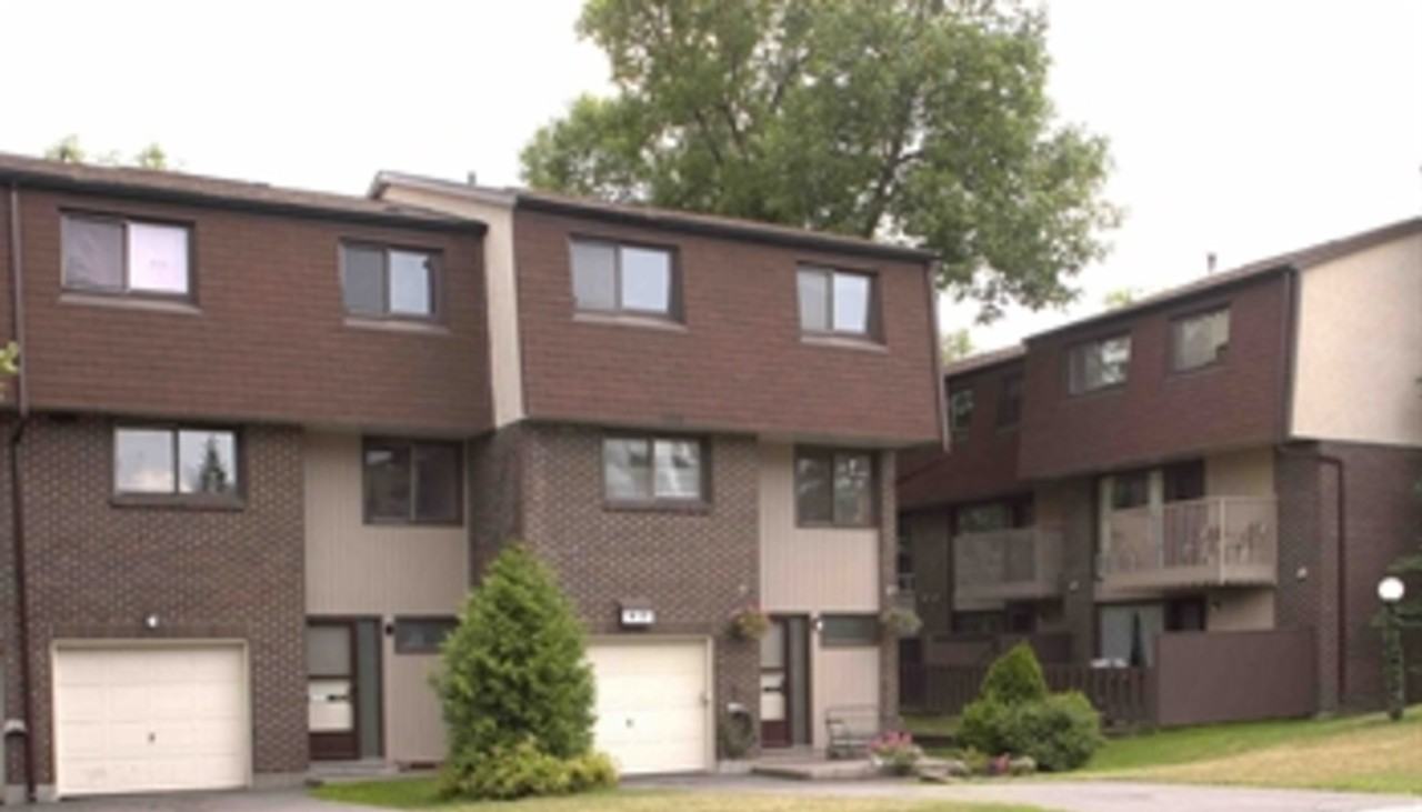 30 Eleanor Dr