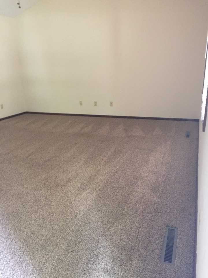 1340 Sandalwood Pl - Photo 2 of 13