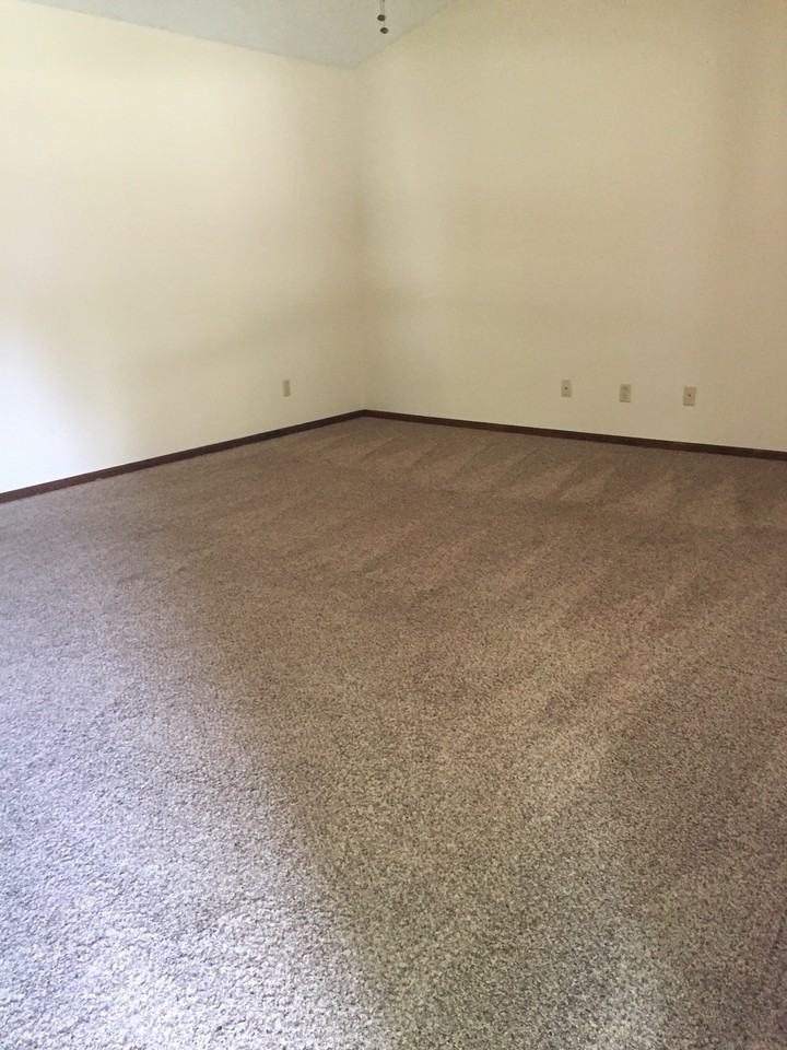 1340 Sandalwood Pl - Photo 3 of 13