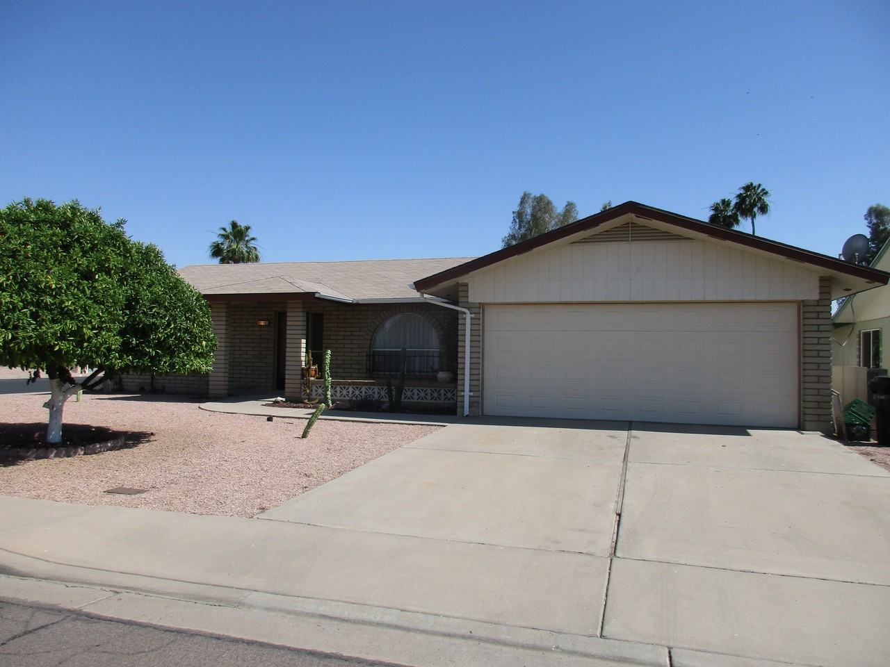 4825 E Dolphin Ave - Photo 2 of 24