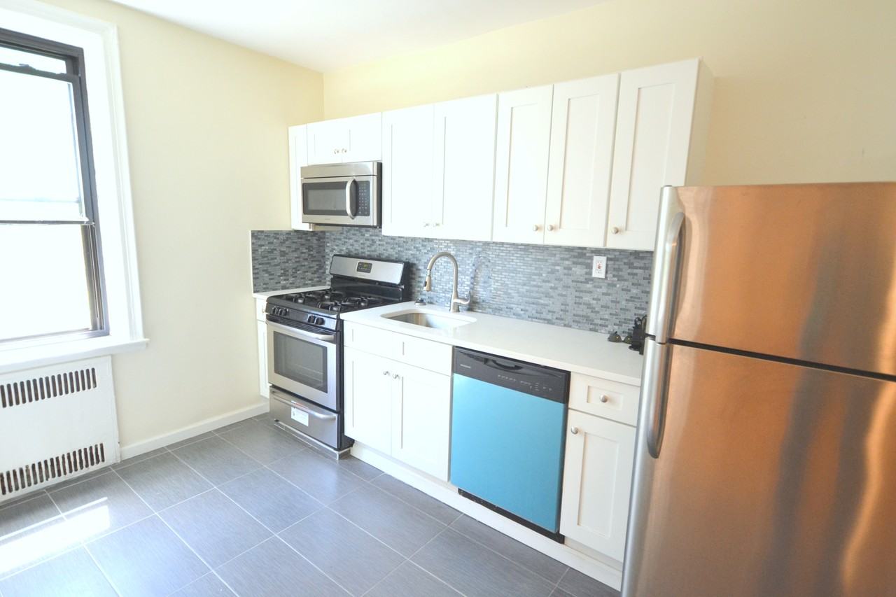 43-05 Forley St #C3 - Photo 3 of 5