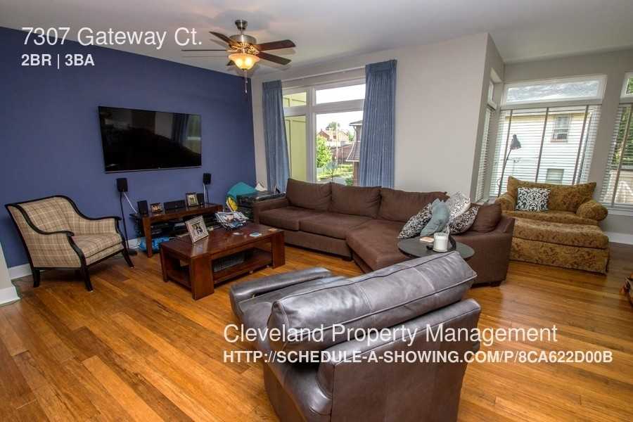 7307 Gateway Ct - Photo 3 of 26