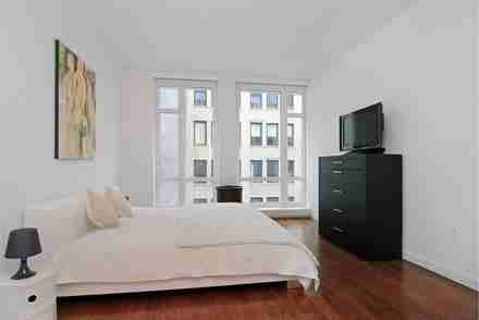 133 22nd St #9B - Photo 3 of 10