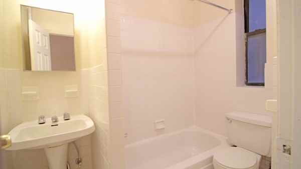 1000 Walton Ave - Photo 3 of 5