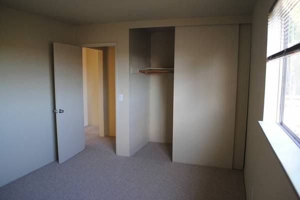 2320 Bonar St #B - Photo 2 of 5