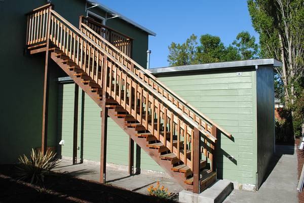 2320 Bonar St #B - Photo 3 of 5