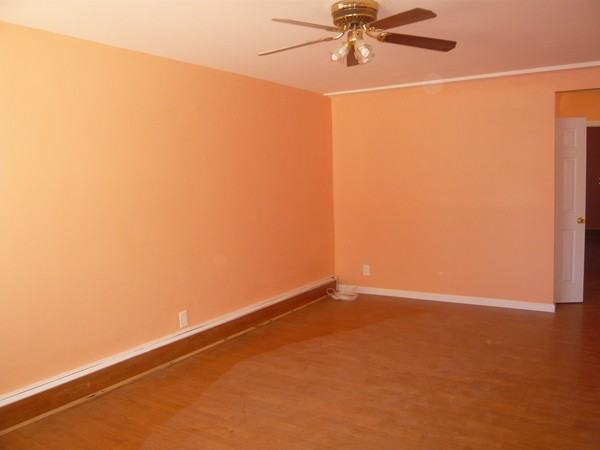 3703 Nautilus Ave GF - Photo 2 of 2