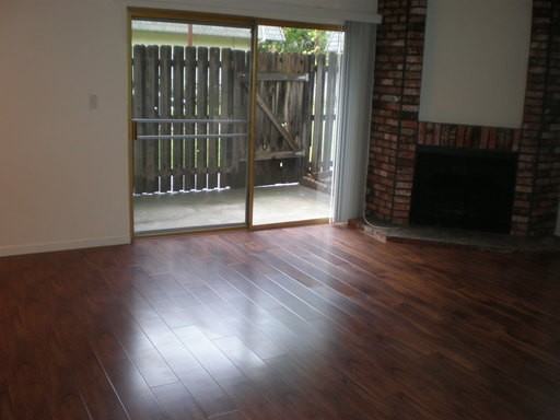 545 Morse Ave - Photo 2 of 5