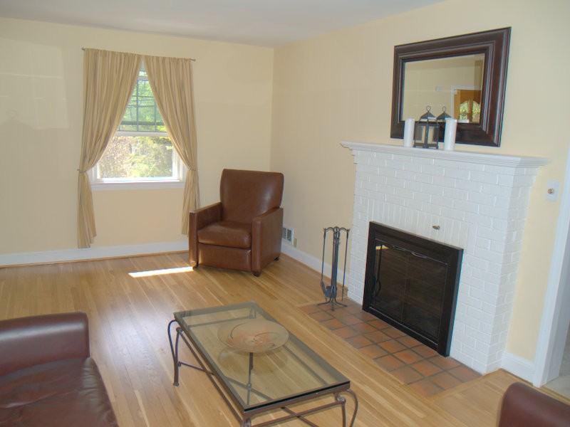 11005 Drumm Ave - Photo 2 of 7