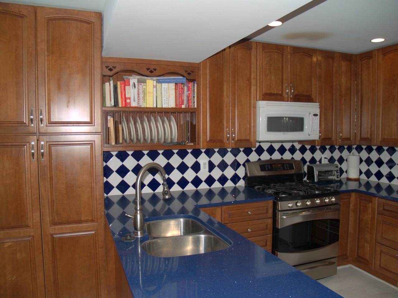 11005 Drumm Ave - Photo 3 of 7