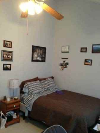 1619 S Barton St - Photo 2 of 9