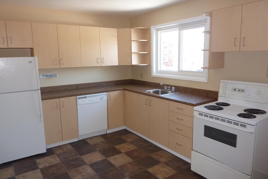 385 Presland Rd - Photo 2 of 4