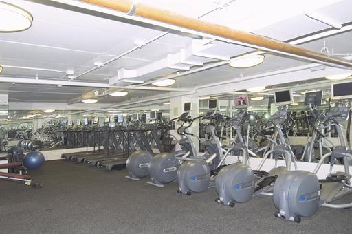 555 4th St #311 - Photo 3 of 12