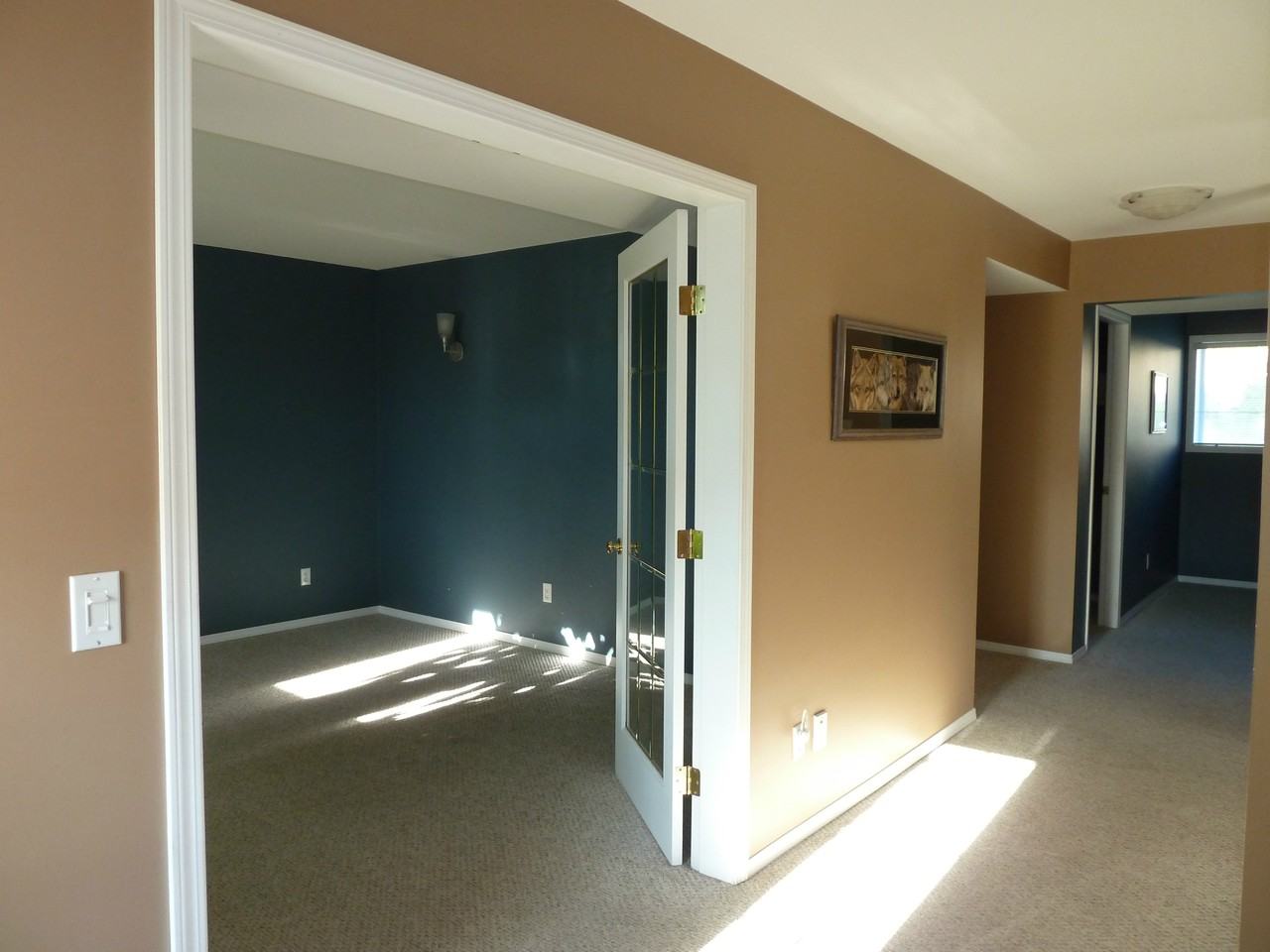 2169 Sunview Dr - Photo 3 of 10