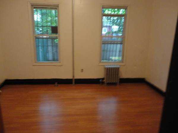 345 E 9th St - Photo 3 of 4