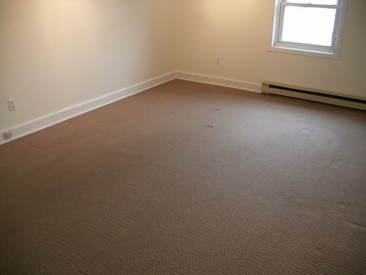 141 Beechwood Ave - Photo 2 of 6