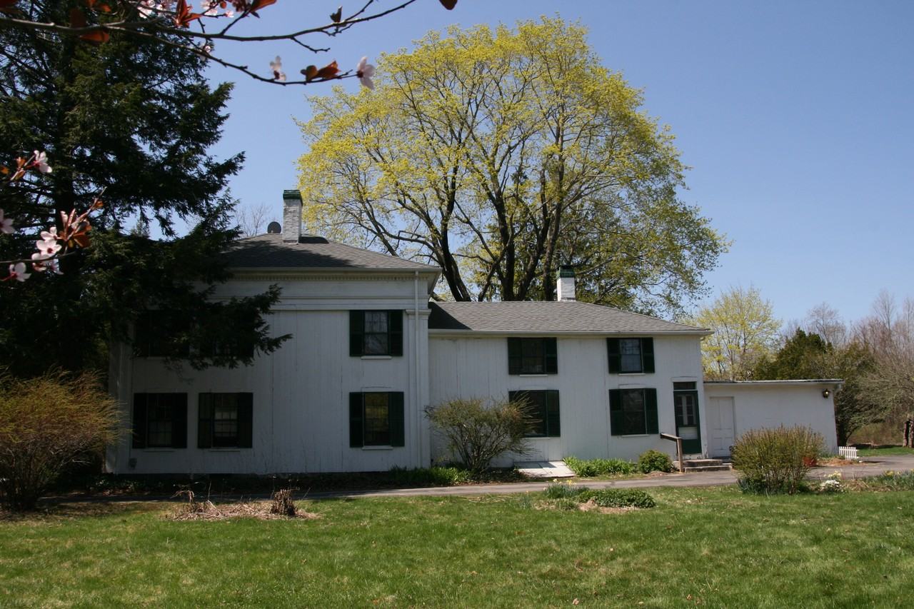 19 Centre St - Photo 2 of 3