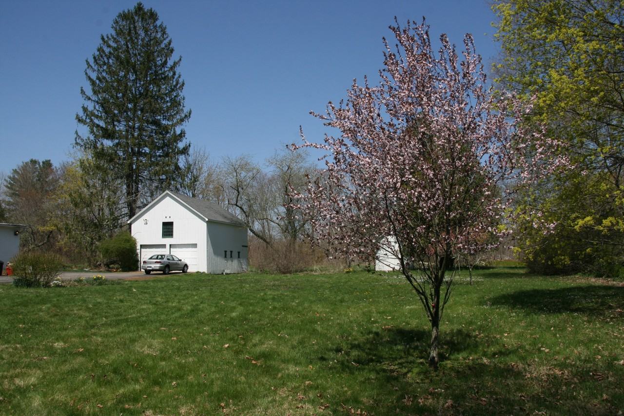 19 Centre St - Photo 3 of 3