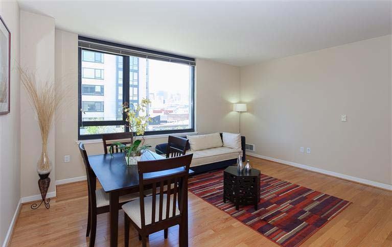 260 King St #658 - Photo 2 of 10