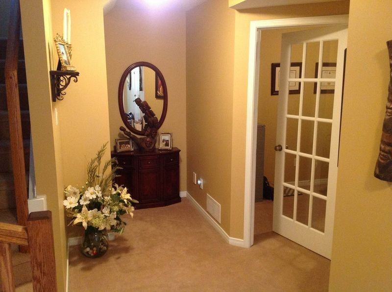 162 Fordham Private - Photo 3 of 10