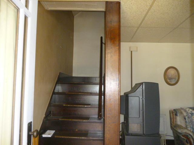 153 Sprenger Ave - Photo 3 of 12