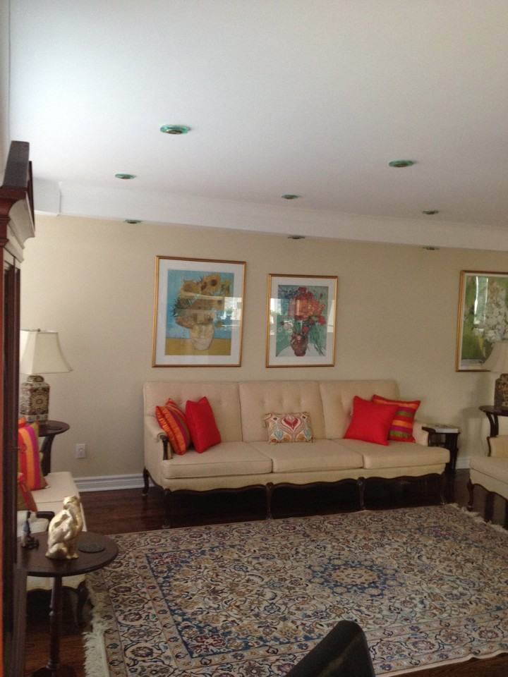 1556 Warden Ave - Photo 3 of 5
