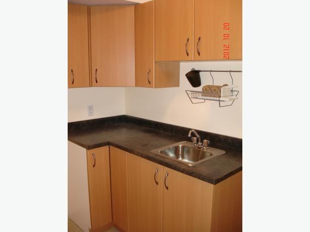 1742 Garnet Rd - Photo 3 of 5