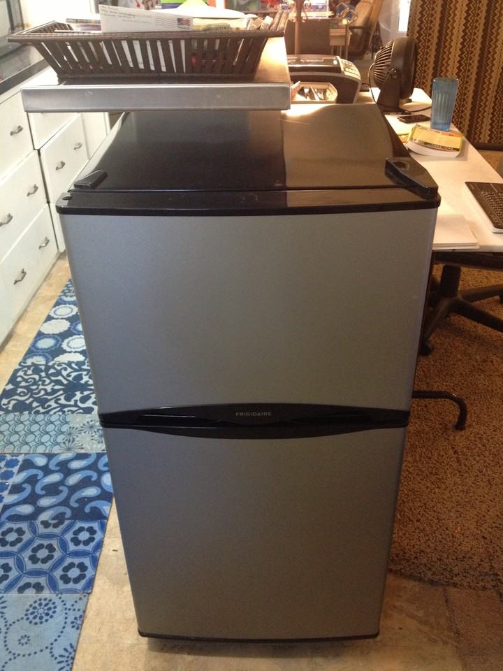 1091 Miramonte Ave - Photo 2 of 3